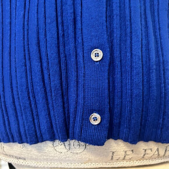 Gorgeous Calvin Klein Cardigan: Size M - Picture 10 of 11